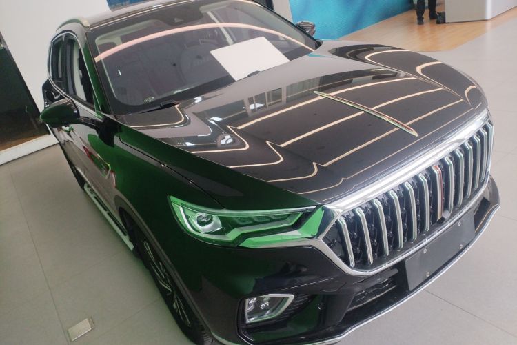 红旗HS5 2022款 改款 2.0T 智联旗享版车身外观3