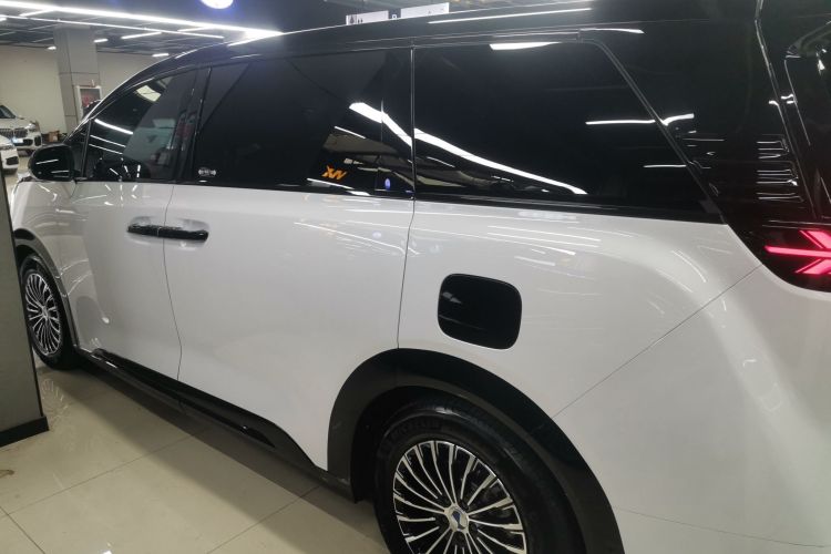 腾势D9 2024款 DM-i 980 四驱旗舰型车身外观6003