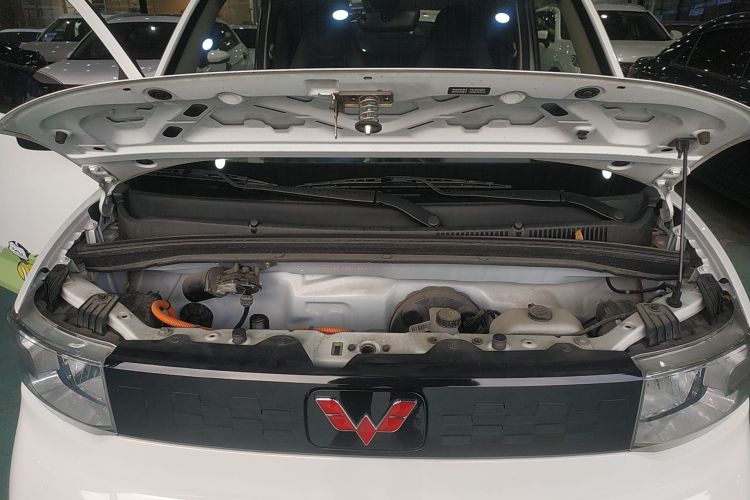 五菱汽车 宏光MINIEV 2022款 轻松款 三元锂机舱底盘24