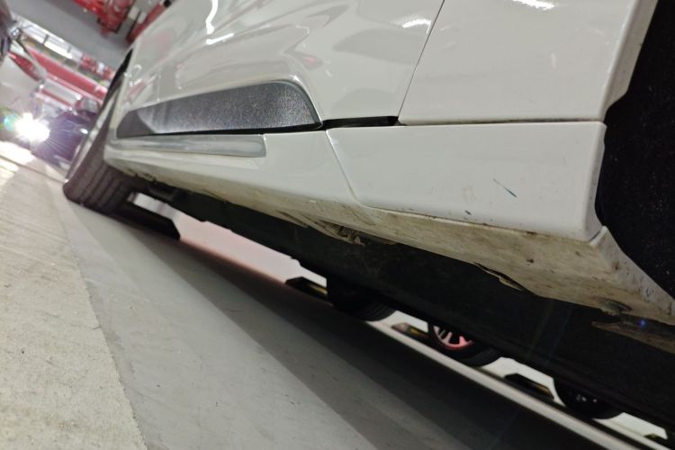 福特 蒙迪欧 2023款 EcoBoost 180 舒雅型局部细节9001