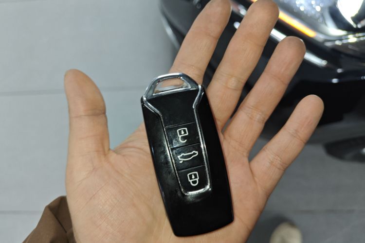 大众 途锐 2022款 2.0TSI 锐尚版中控内饰7001