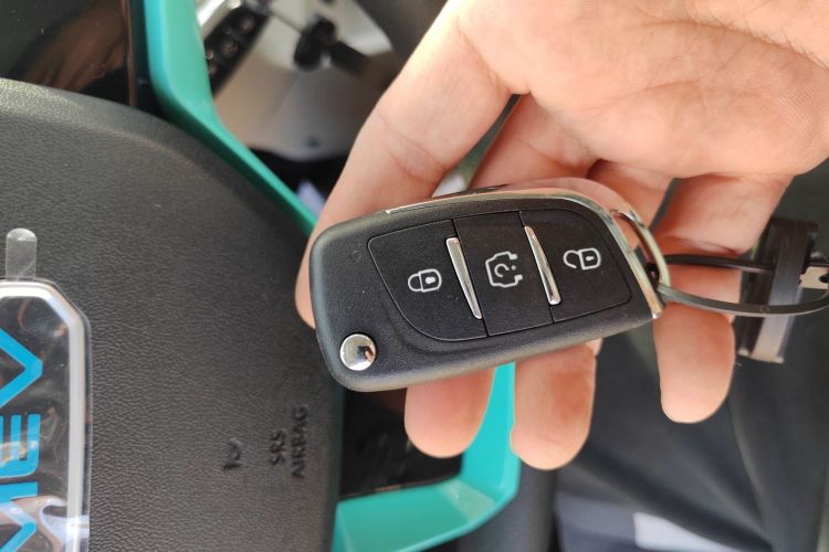 江铃集团新能源 易至EV2 2026款 PLUS+ 舒适型中控内饰11