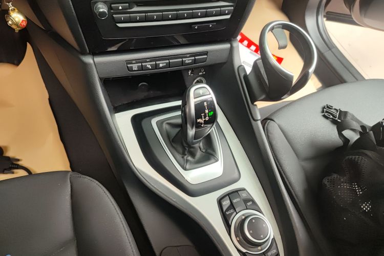 宝马X1 2014款 sDrive18i 领先型中控内饰18