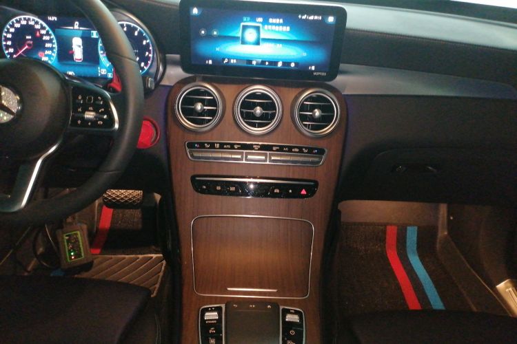 奔驰GLC 2021款 GLC 300 L 4MATIC 动感型中控内饰16
