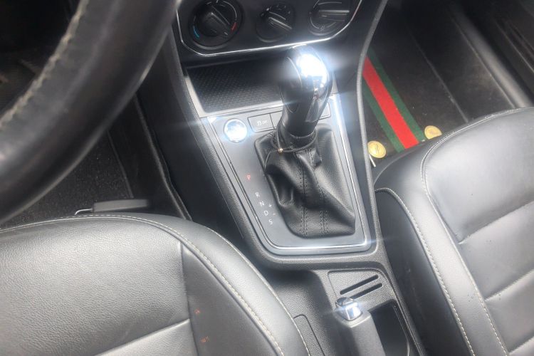 大众 朗逸 2017款 1.6L 自动舒适版中控内饰18