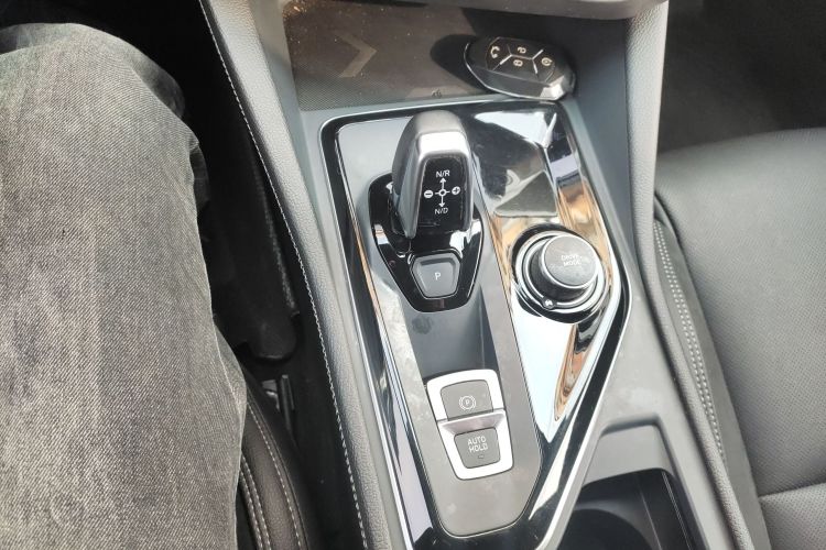 领克03 2021款 2.0TD 自动劲 冠军版中控内饰18