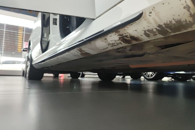 奔驰E级 2016款 E 200 L 运动型局部细节9001