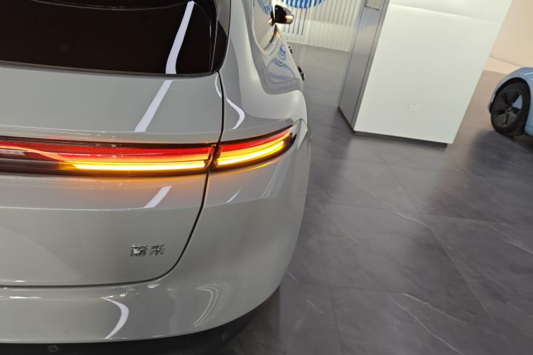 蔚来ET5T 2024款 75kWh Touring车身外观9