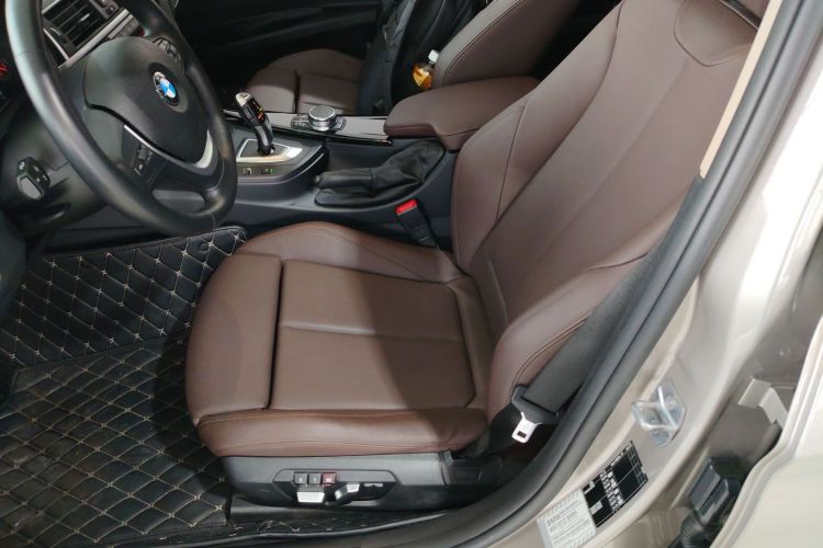 宝马3系 2019款 320Li 时尚型局部细节19