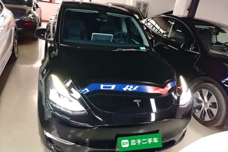 特斯拉 Model Y 2023款 长续航全轮驱动版车身外观2