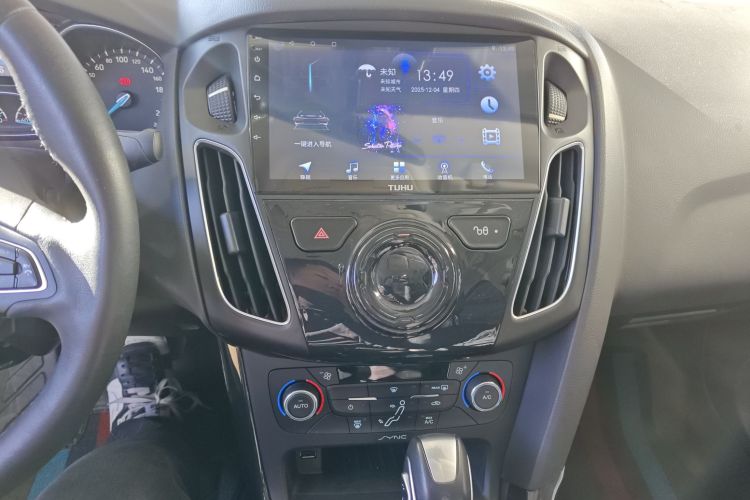 福特 福克斯 2015款 三厢 EcoBoost 180 自动精英型中控内饰16