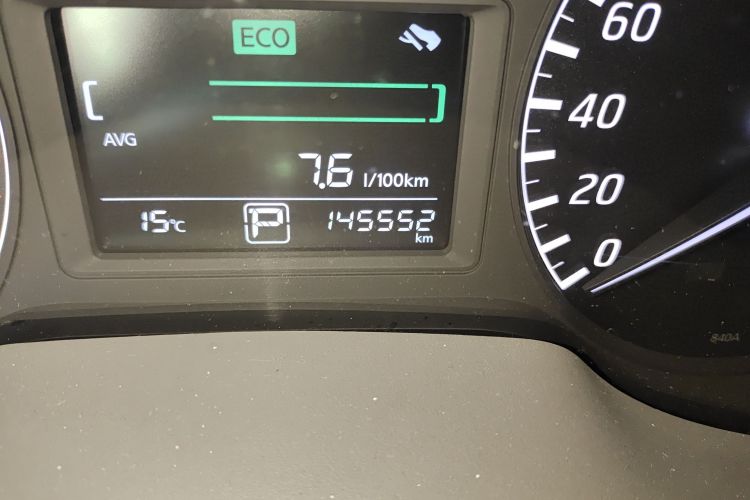 日产 轩逸 2014款 1.6XV CVT尊享版中控内饰15