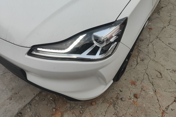 哪吒汽车 哪吒V 2021款 长续航娱乐版局部细节36