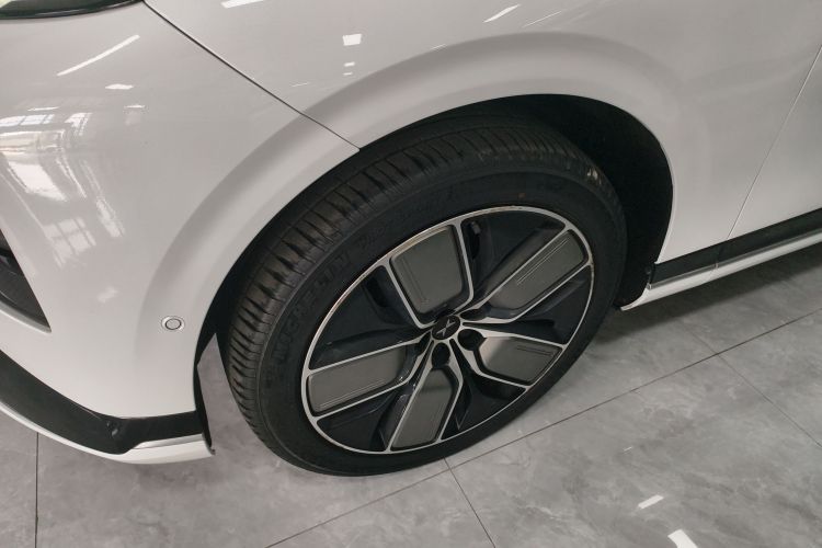 小鹏G9 2022款 702 Pro车身外观6007