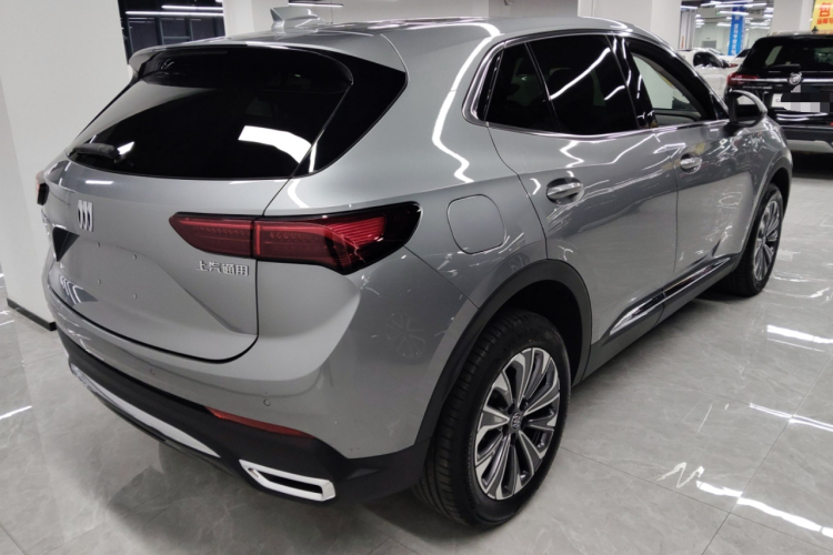 别克 昂科威 2025款 25T 进享白金版车身外观7