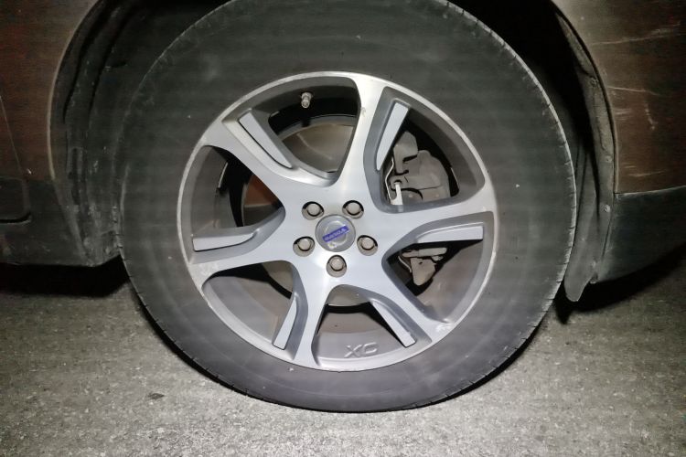 沃尔沃XC60(进口) 2012款 T6 AWD舒适版车身外观10