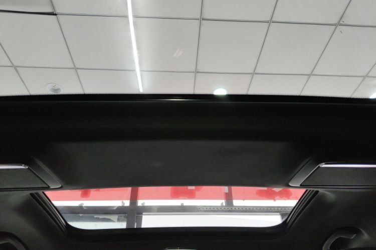 宝马7系 2018款 730Li 领先型 M运动套装中控内饰22