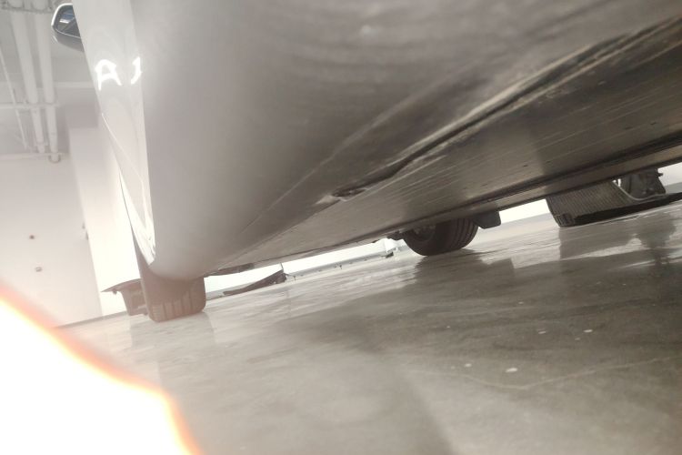 特斯拉 Model Y L 2025款 长续航全轮驱动版局部细节9002