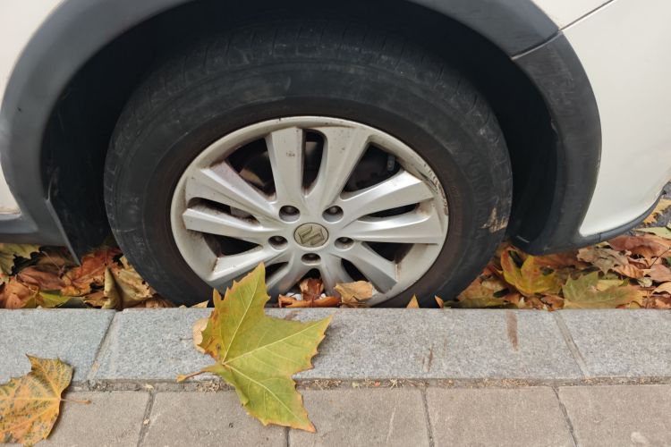 铃木 天语 SX4 2013款 1.6L 手动酷锐型车身外观10