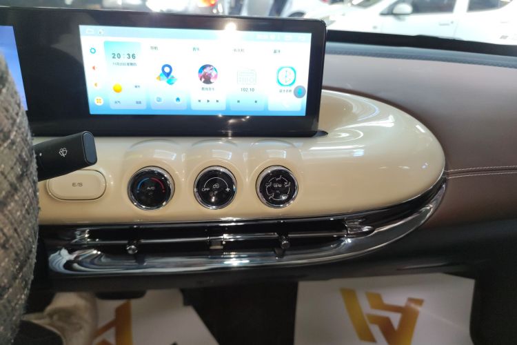 五菱汽车 五菱缤果 2023款 333km 悦享+款中控内饰16