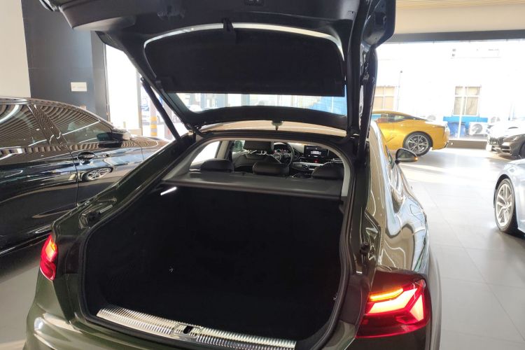 奥迪A5 2024款 Sportback 40 TFSI 时尚动感型机舱底盘23