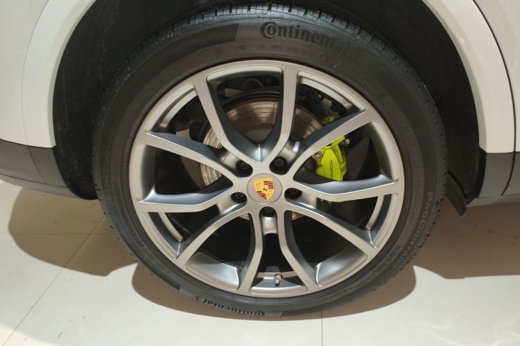 保时捷 Cayenne新能源 2023款 Cayenne E-Hybrid 2.0T 铂金版车身外观6008