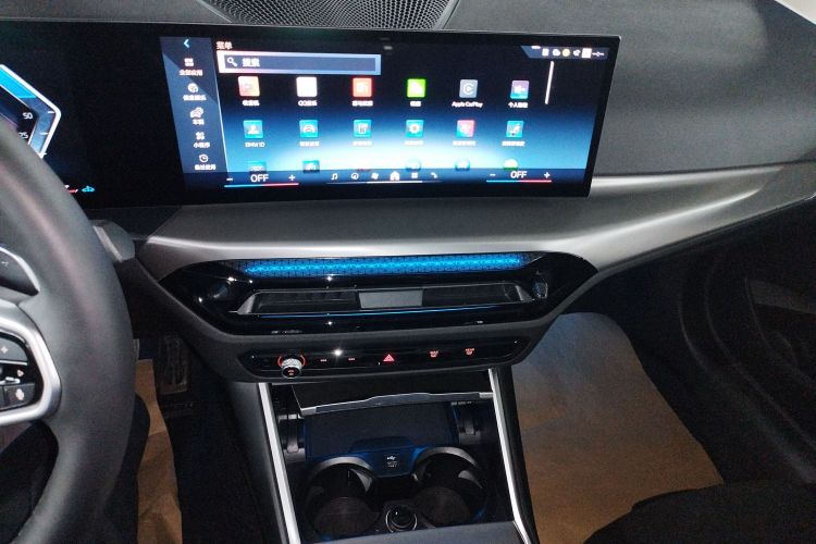 宝马2系(进口) 2025款 225i M运动曜夜套装中控内饰16