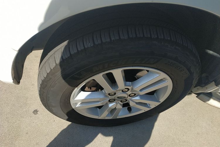 路虎 神行者2 2014款 2.0T Si4 SE汽油版车身外观6007