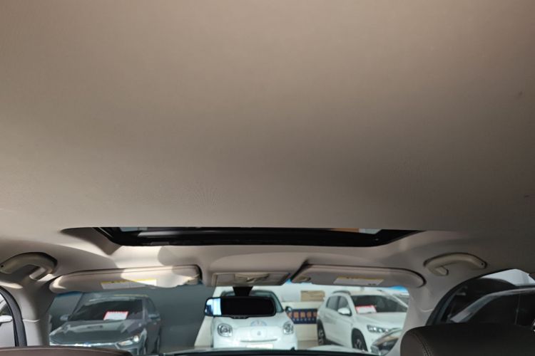 英菲尼迪QX70 2013款 3.7L 标准版中控内饰22