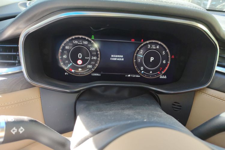 捷豹XFL 2021款 XFL 2.0T P250 两驱尊享豪华版中控内饰14