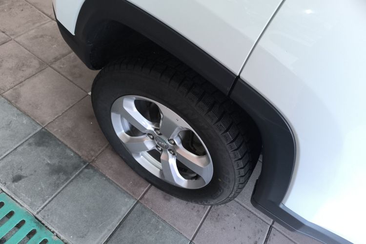 Jeep 指南者 2017款 200T 自动家享版车身外观6008