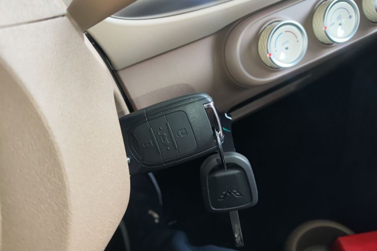 五菱汽车 宏光MINIEV 2025款 四门版 进阶款中控内饰11