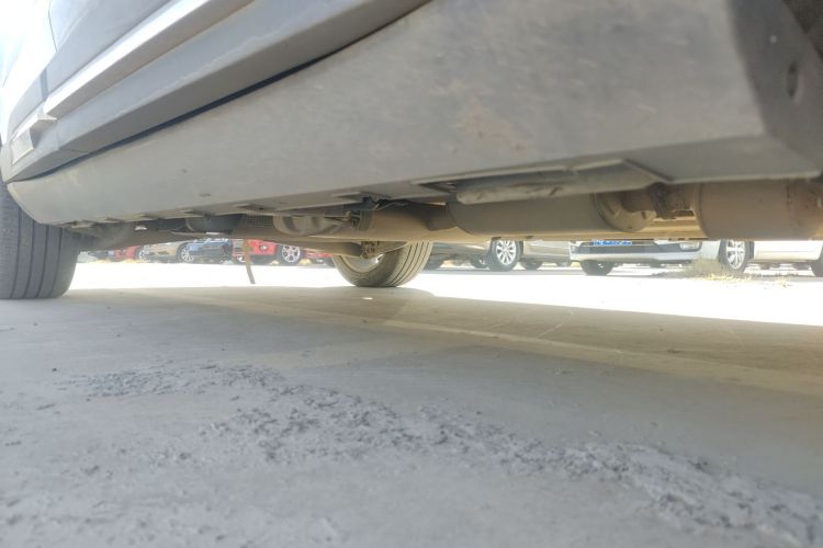 吉利汽车 豪越L 2023款 2.0T DCT尊贵型局部细节9001