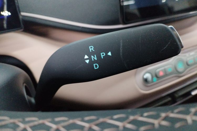 比亚迪 海鸥 2025款 智驾版 405km 自在版中控内饰18