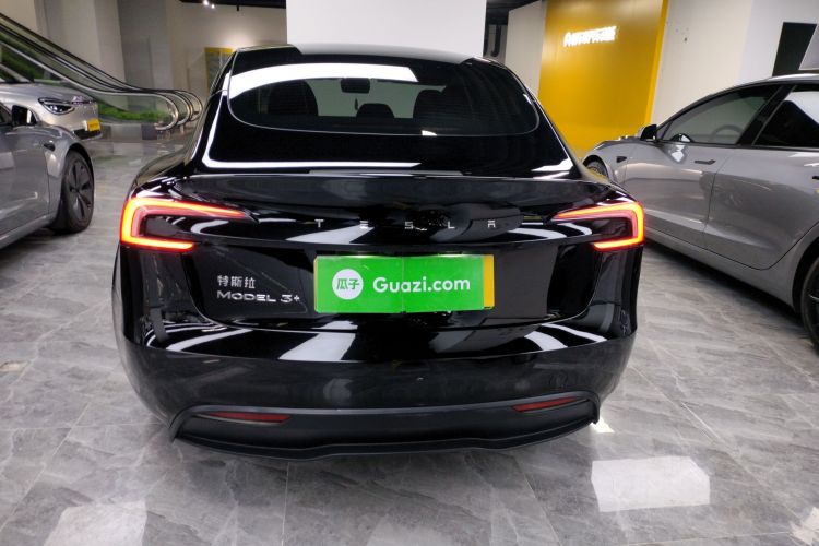 特斯拉 Model 3 2023款 长续航全轮驱动版车身外观6004