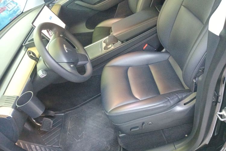 特斯拉 Model Y 2022款 改款 后轮驱动版局部细节19