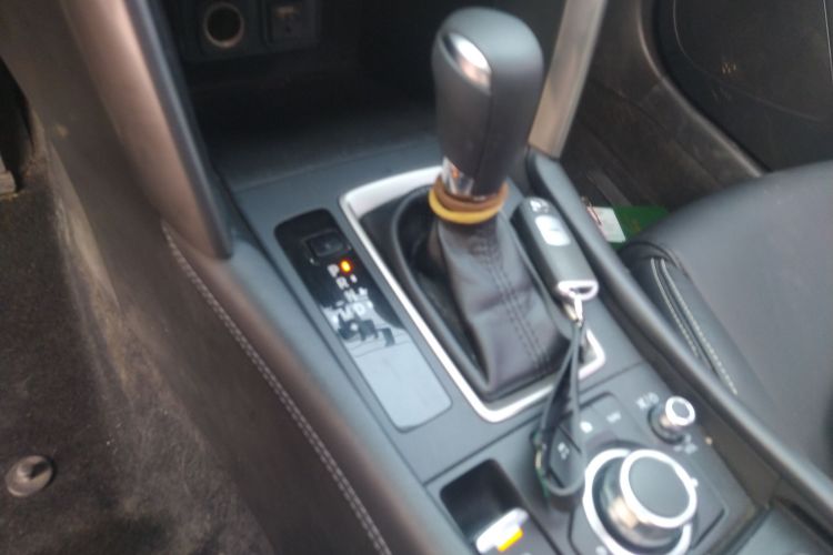 马自达CX-4 2018款 2.0L 自动两驱蓝天活力版 国V中控内饰18