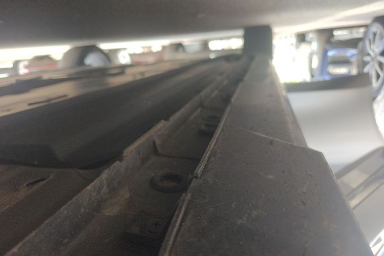 长安UNI-V 2023款 1.5T 运动版局部细节9001