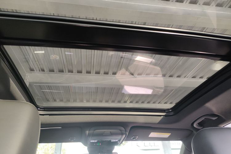 凯迪拉克XT4 2024款 28T 两驱豪华型中控内饰22