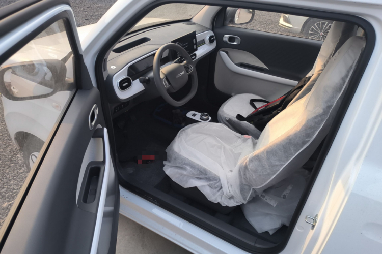 吉利银河 熊猫 2025款 210km 元气熊中控内饰20