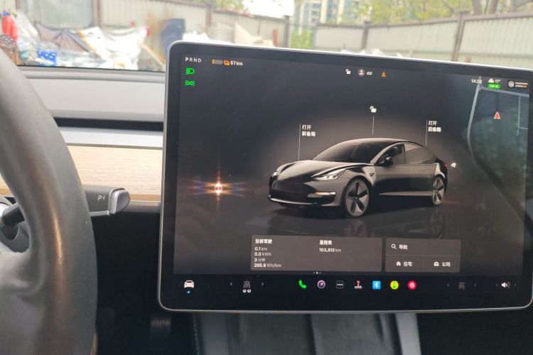 特斯拉 Model 3 2022款 后轮驱动版中控内饰14