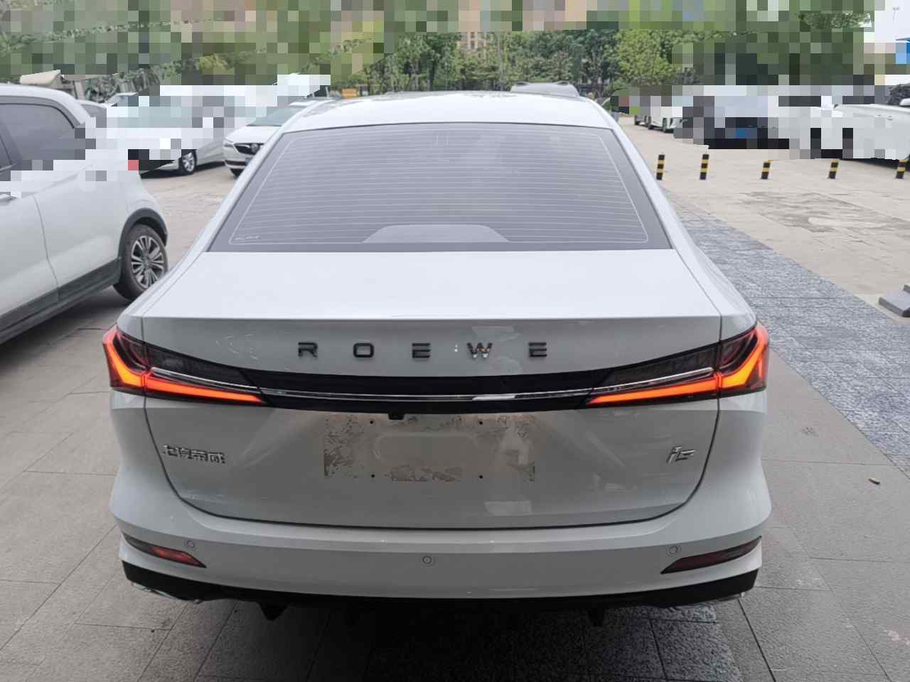 荣威i5 2023款 1.5L CVT尊荣版(3)
