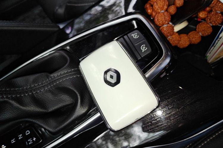 雷诺 科雷傲 2017款 2.5L 四驱至尊版中控内饰7001