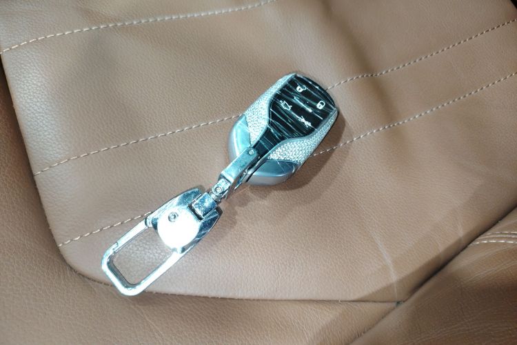 玛莎拉蒂 Levante 2019款 3.0T 标准版 国VI中控内饰7001