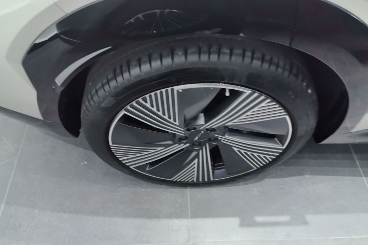 领克08 EM-P 2023款 245km 超长续航Halo车身外观6008