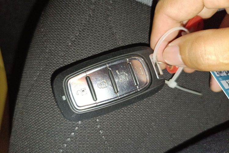 丰田 卡罗拉 2023款 1.2T 先锋版中控内饰7001