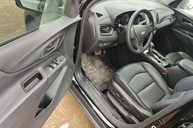 雪佛兰 探界者 2022款 535T 驰界版中控内饰7003