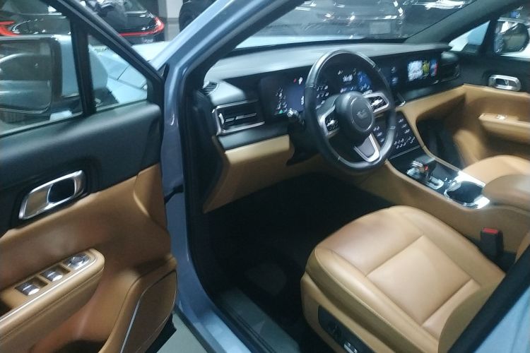 理想汽车 理想ONE 2021款 增程6座版中控内饰7003