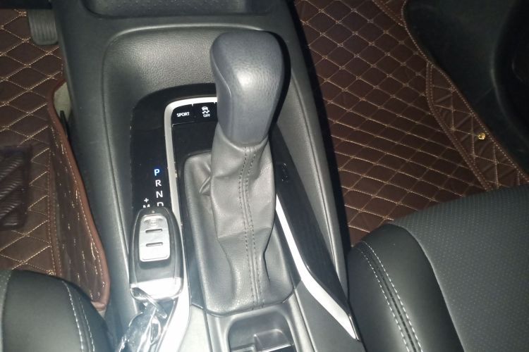 丰田 亚洲狮 2021款 2.0L 豪华版局部细节18