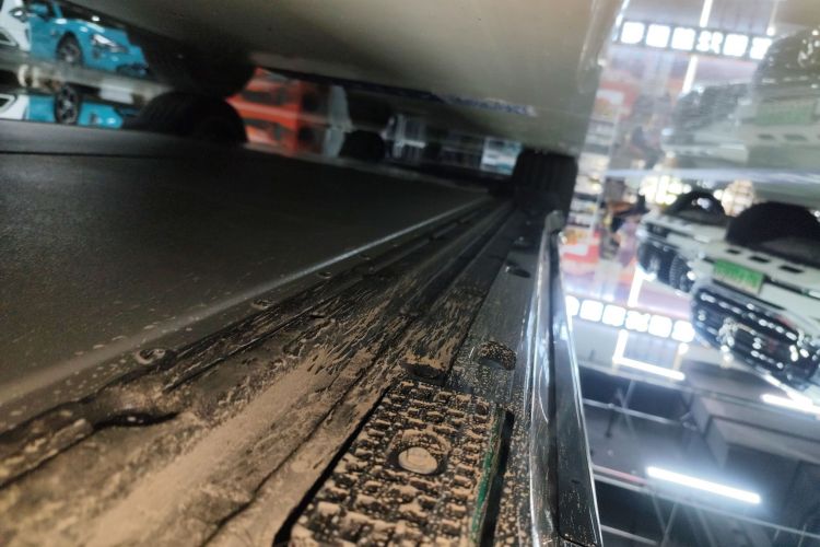 小米汽车 小米YU7 2025款 超长续航后驱版局部细节9001